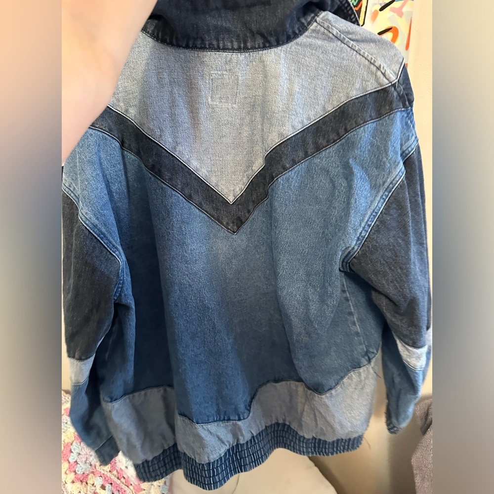 Jean jacket - Picture 2 of 3